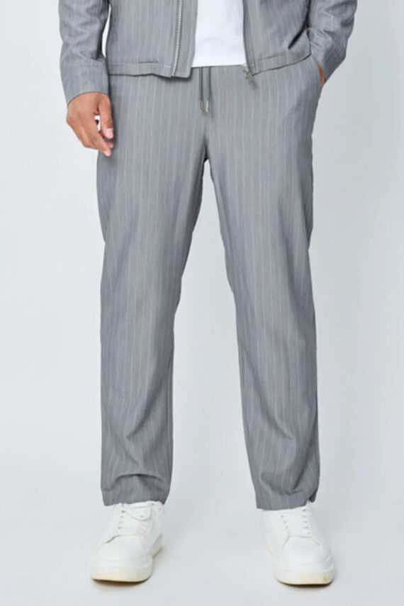 Gestreepte broek met normale pasvorm