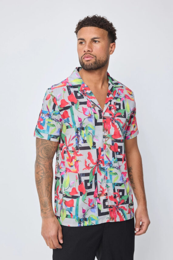 Kort mouwen shirt met abstracte patronen