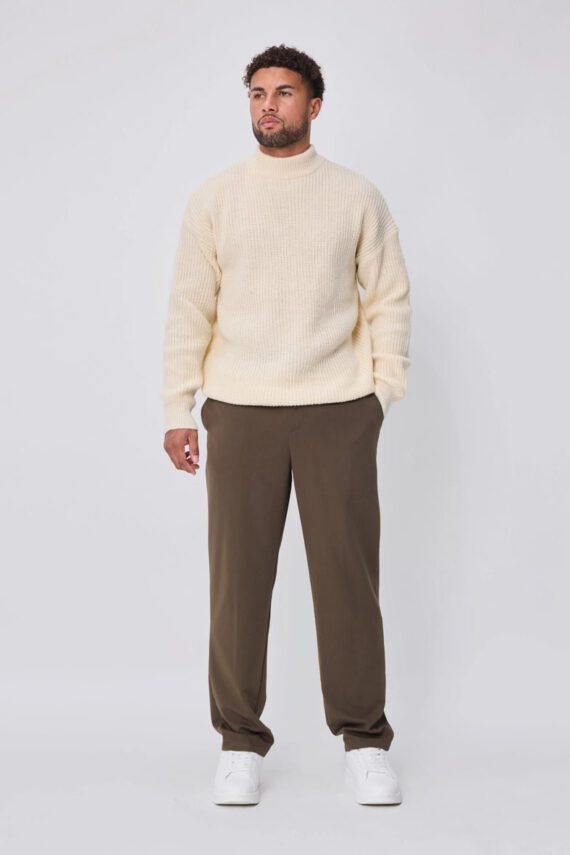 Pull uni col haut