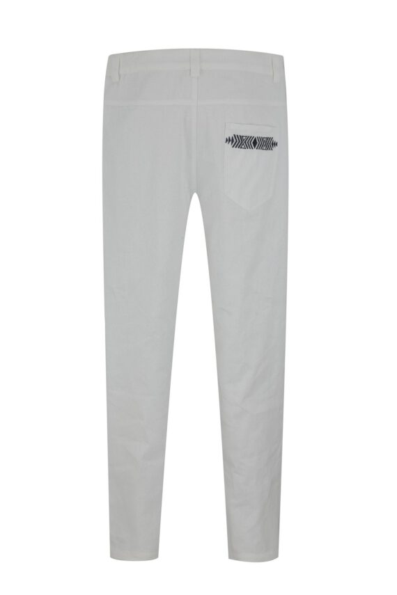 Plain jeans with embroidery