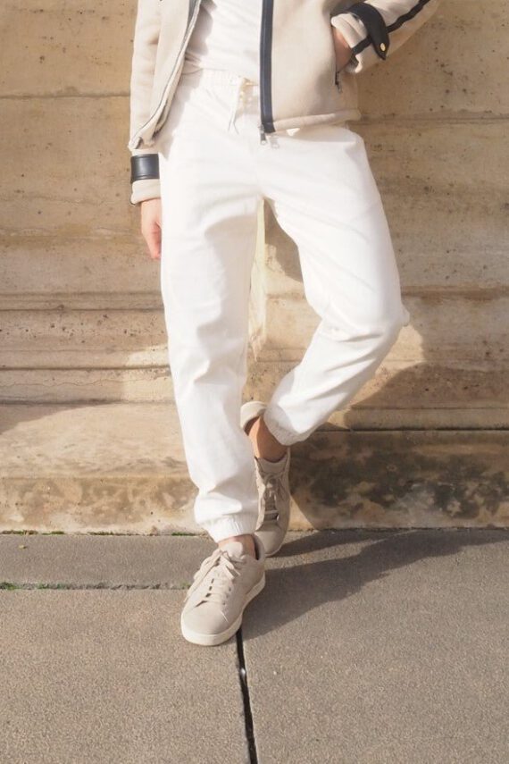 Effen en lichte urban joggingbroek