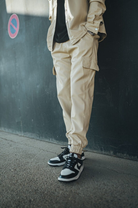 Joggingbroek van imitatieleer