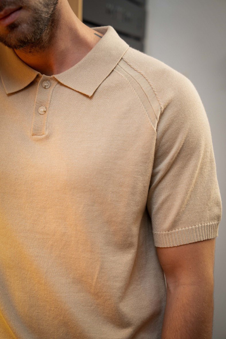 Effen gebreid poloshirt met korte mouwen